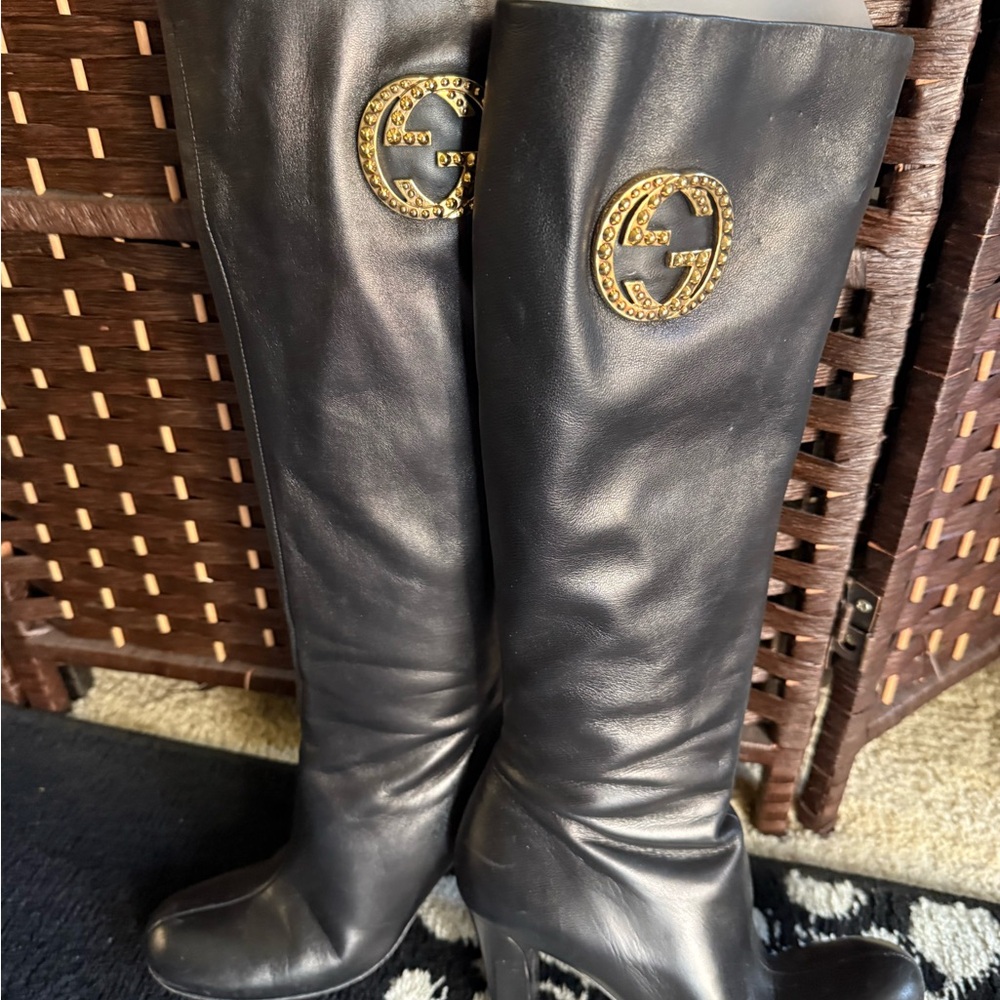 Gucci Black Leather Boots with Gold Emblem